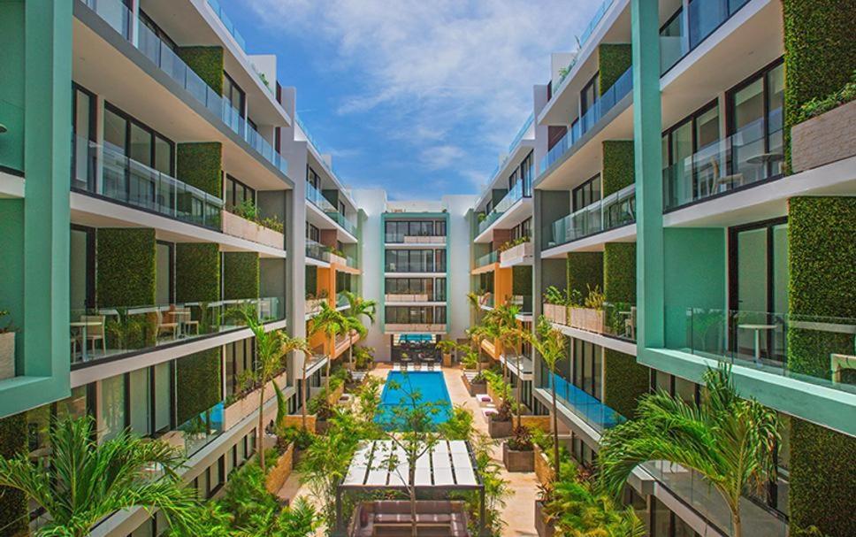 The City - Playa del Carmen